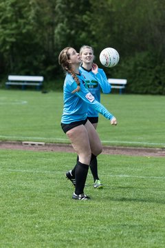 Bild 295 - Faustball Frauen Wiemersdorf